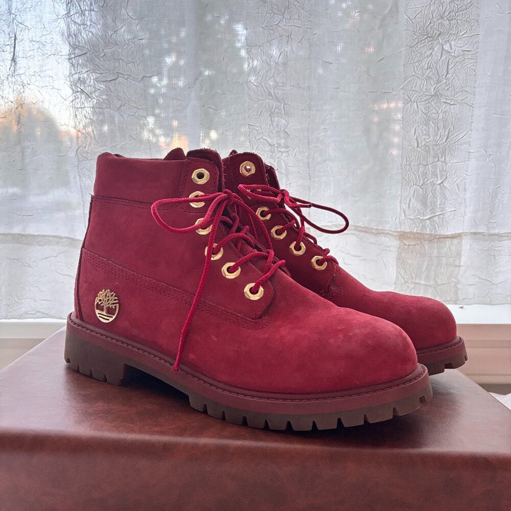 TIMBERLAND red suede boots